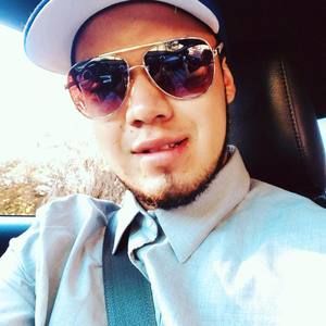 Meet your Posher, Carlos